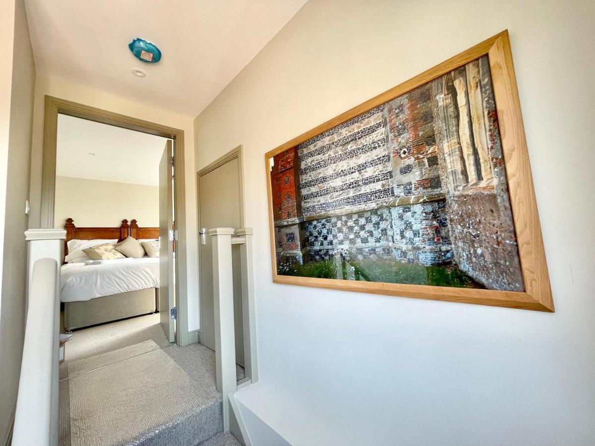 Central Townhouse With Free Off Road Parking And Garden York Exterior foto
